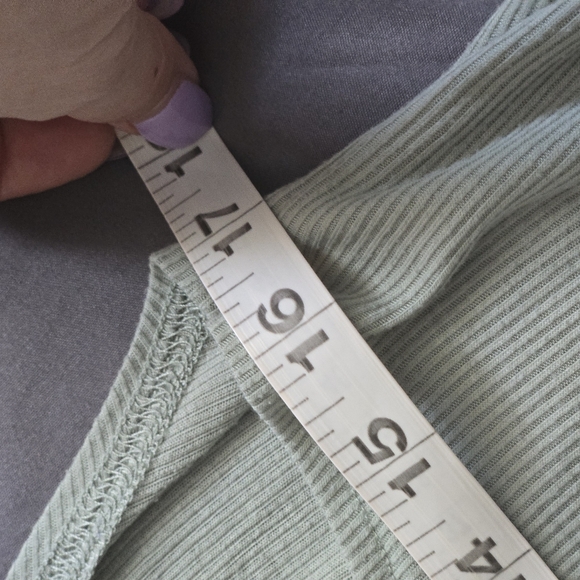 Set Of 3 Alo Yoga - Black Cherry Red, Moss Green, and Light Blue Tank TOPS SZ S - Picture 10 of 16